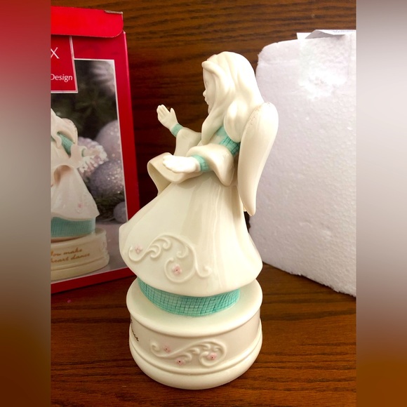 Lenox Musical Angel - Picture 3 of 8